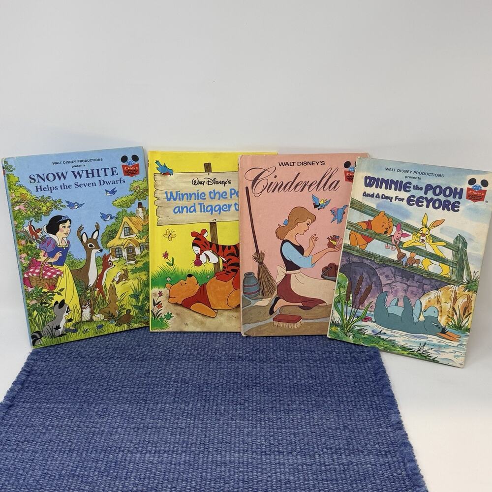 Lot of 4 vintage Walt Disney “Wonderful World of Reading” Disney Books 70’s